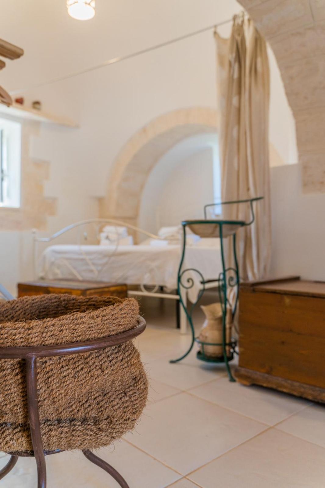 ロコロトンド Trulli Francesca Cicloviaヴィラ 部屋 写真